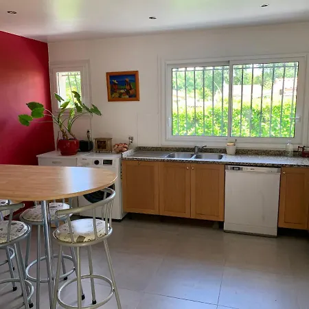 Maison Spacieuse Avec Piscine Chauffee Ferienhaus *