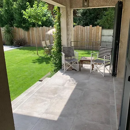 Maison Spacieuse Avec Piscine Chauffee *